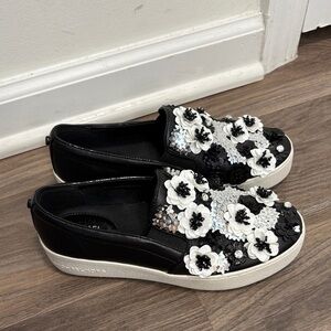 MICHAEL KORS-BLACK TRENT FLORAL SLIP-ON SNEAKER SIZE-6